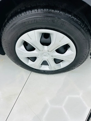 RENAULT MEGANE - imagine 9