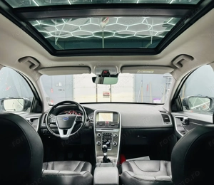 VOLVO XC60 - imagine 6