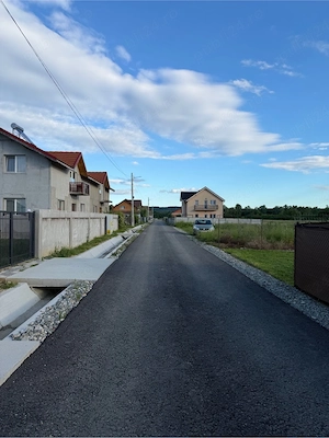 DOAR 1 PARCELA RAMASA! Teren intravilan, 686 mp, Botorogi, la 2 km de limita Tg JIu - imagine 9