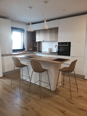 Închiriere apartament 