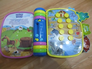 Jucarie bebelus, Noriel, Carticica cu activitati interactiv-educative - ieftina