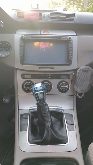 Vând Volskwagen passat b 6 2.0Tdi - imagine 4