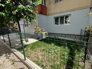 Apartament spatios. Parter,  micro 11 Târgoviște 
