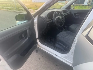 Vand Skoda Praktik 1,2 Benzina an 2011 - imagine 8