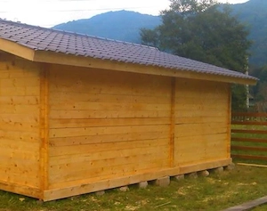 Vand Cabana din lemn tratat izolata termic Harman Brasov 3980 euro