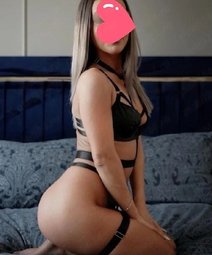 Julia nou aici