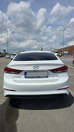 Hyundai Elantra 2017 diesel - imagine 2
