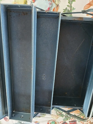 Cutie de scule metalică vintage   tip cantilever (armonică)   Foarte solidă