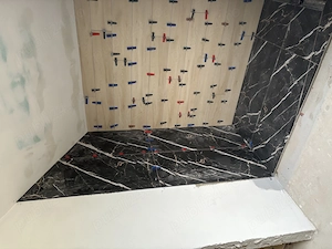 Renovări interioare și exterior 