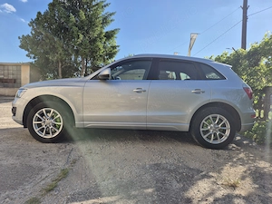 Vând Audi Q5 Quattro 2.0TDI 143CP Cutie manuală 