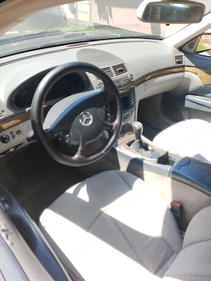 Mercedes E 220 cdi - imagine 2