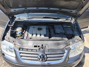 Volkswagen touran - imagine 4