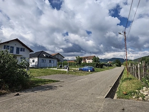 Acasă unde alții vin în vacanță: 1900mp în Orlat 1900mp în Orlat