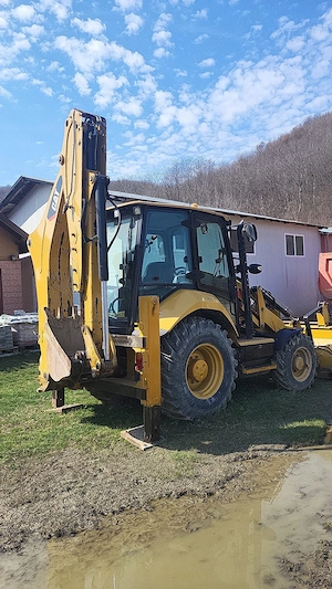 Vând Buldoexcavator Caterpillar F2 - imagine 4