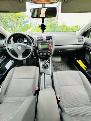 Volkswagen Jetta - imagine 4