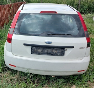 Vand ford fiesta  - imagine 2