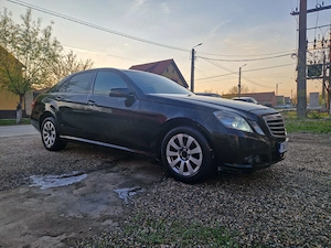 Vând urgent Mercedes e-class - imagine 3