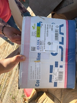 Șuruburi panouri sendviș 