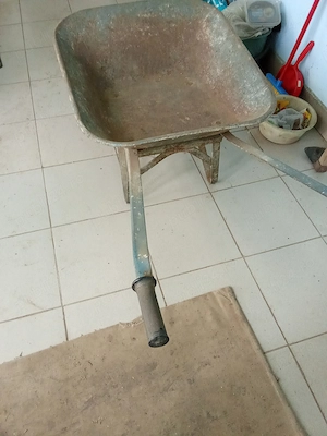 vand roaba metalica cu roata plina foarte ieftin 