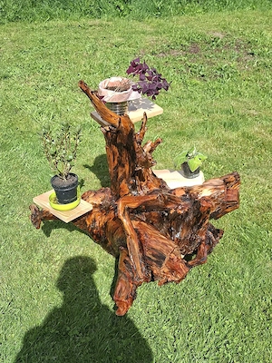 Suport  rustic pentru flori