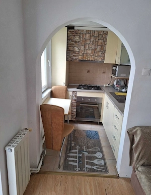 Inchiriez apartament cu 3 camere  - imagine 2