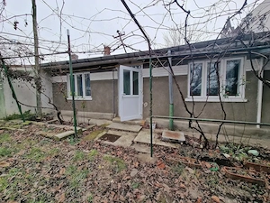 Casă bătrânească cu teren 1400 mp   oportunitate investiție   dezvoltare - imagine 2