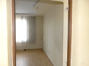 Apartament de vanzare la vila in Busteni, preț în descriere.  - imagine 9