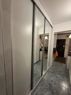 Pers. fizică vând ap 3 cam. Galata 60.mp.