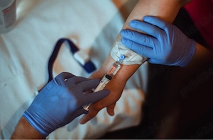 PFA Asistent medical cu experiență administrez Perfuzii, injecții, pansamente, montări sonde etc. la - imagine 2