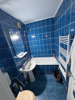 Vand Apartament 2 camere Zona Craiovei - imagine 4