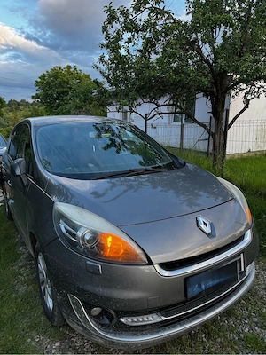 Renault Grand Scenic - imagine 4