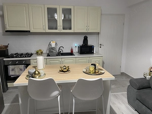 Apartament 3 camere cu curte in vila - imagine 8