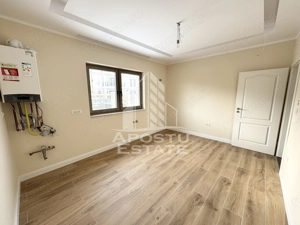 Duplex cu perete dublu, 4 camere si 3 bai finalizat, toate utilitatile - imagine 8