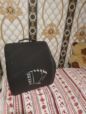 husă pentru acordeon. 