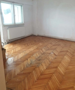 De vânzare apartament decomandat 4 camere, 2 băi, balcon, Astronauților nr 1 , pe Careiului  - imagine 2