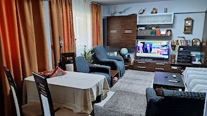 Caracal, 2 camere ultracentral, 70 m , living 30m , pretabil salon, cabinet avocat, stomatologie etc - imagine 3