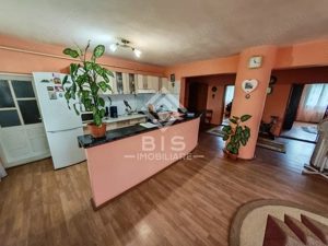 Casă mare D+P+2E (486 mp) – Ideală Mini-Bloc / 3 Apartamente - imagine 7