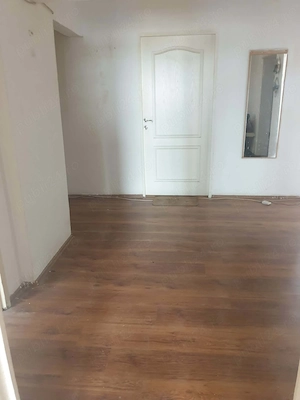 De vânzare apartament decomandat 4 camere, 2 băi, balcon, Astronauților nr 1 , pe Careiului  - imagine 8