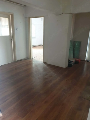 De vânzare apartament decomandat 4 camere, 2 băi, balcon, Astronauților nr 1 , pe Careiului  - imagine 9