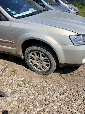 dezmembrez subaru outback - imagine 5