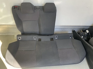 Vand pt. TOYOTA C-HR fab. 2020- 2015 scaune fata ,fete usi, cotiera si timonerie - imagine 4