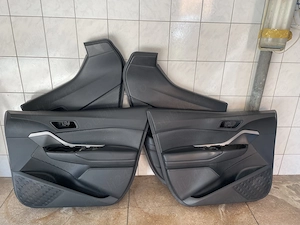 Vand pt. TOYOTA C-HR fab. 2020- 2015 scaune fata ,fete usi, cotiera si timonerie - imagine 5