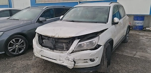 Dezmembrez Volkswagen Tiguan 2.0D 2010