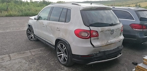 Dezmembrez Volkswagen Tiguan 2.0D 2010 - imagine 4
