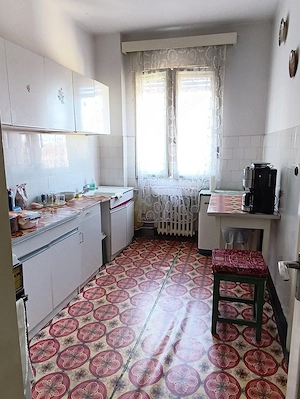 Apartament cu 2 camere, pivnita si garaj - imagine 3