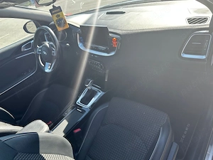 Kia XCeed 1.6 GDi PHEV (Plug-in Hybrid)   141 CP, automat DCT6   fabricație 2020 - imagine 2