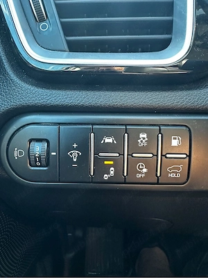 Kia XCeed 1.6 GDi PHEV (Plug-in Hybrid)   141 CP, automat DCT6   fabricație 2020 - imagine 4
