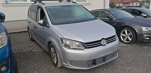 Dezmembrez Volkswagen Touran 1.6 d 2010 - imagine 2