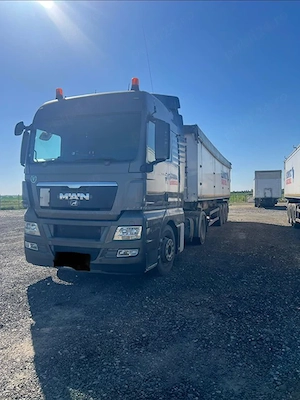 De vanzare ansamblu format din cap tractor si bena de cereale - imagine 2