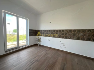 CASA PARTER-4 CAMERE- TEREN 450 MP-STR.AVIATORILOR - imagine 11